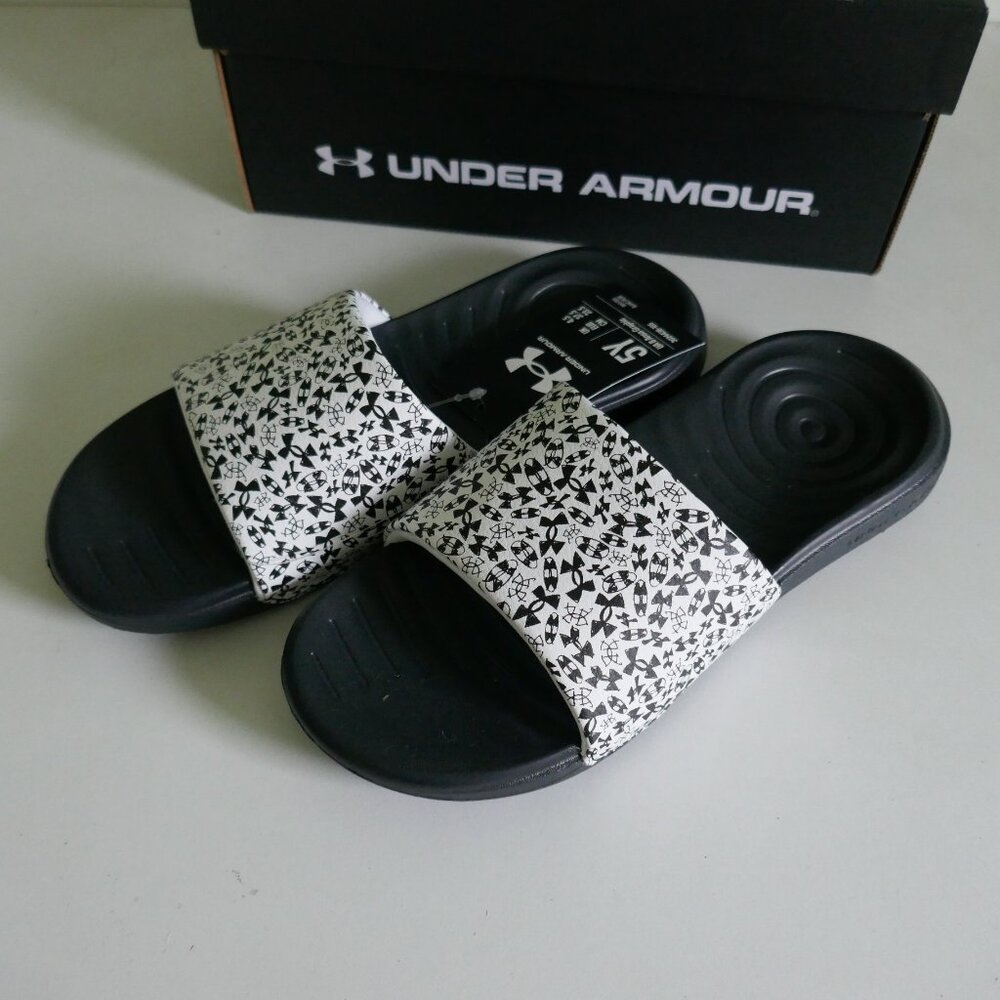 Under Armour black and white sport slides kids size 5